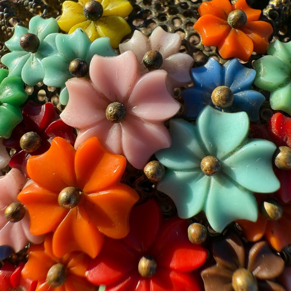 Vintage Miriam Haskell Multicolor Floral Cluster Brooch – Signed Filigree Dome - Picture 3 of 7